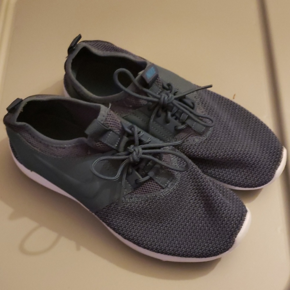 Mesh Nike runners